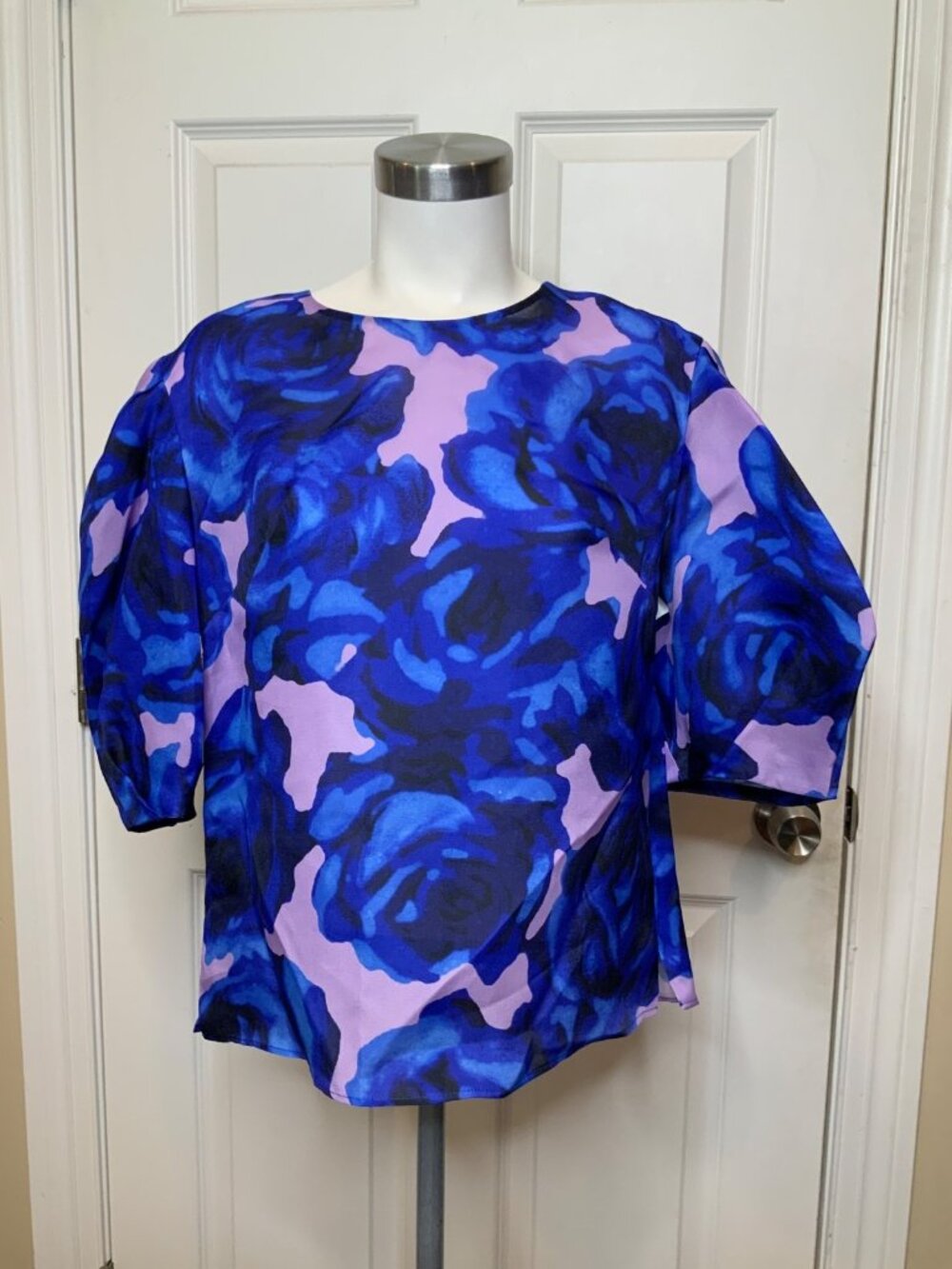 Carolina Herrera Puff Sleeve Lilac Multicolor Crew Neck Top, Size 8, NWT! $1290